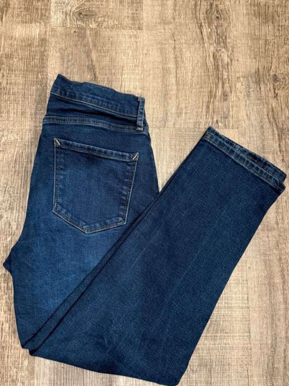 a.n.a. High-Rise Curvy Straight Jeans (Size 6)